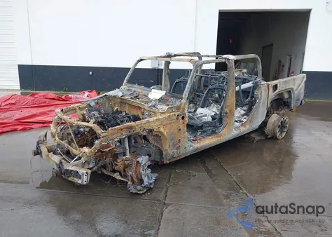 2023 Jeep Gladiator Sport S 4X4 z USA, uszkodzony, nr VIN 1C6JJTAG1PL507052